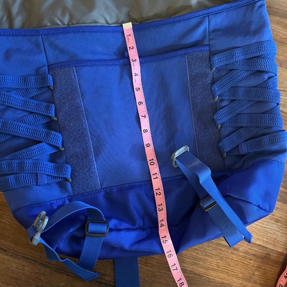 NWOT MANDARINA DUCK TECH SLING MESSENGER BAG IN BOLD ROYAL BLUE RARE Y2K - Picture 6 of 10